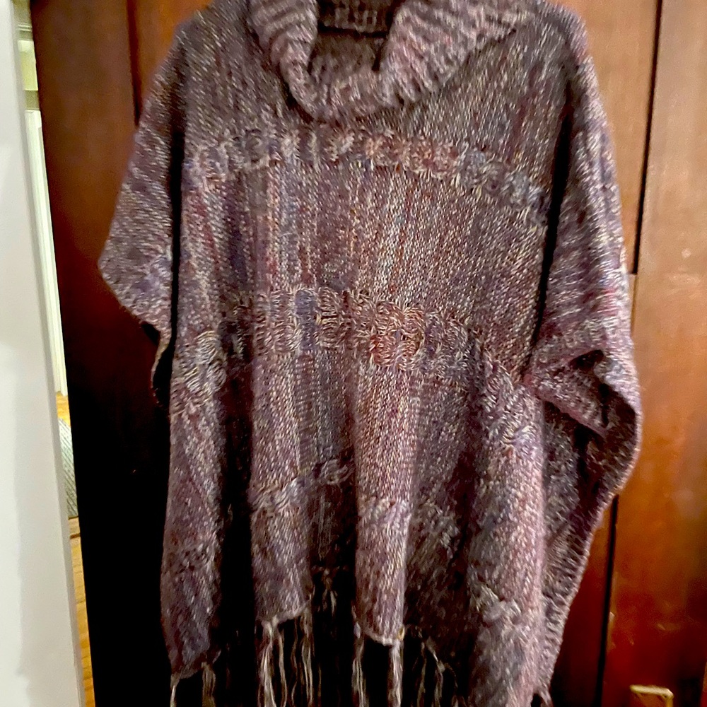 Pullover sweater poncho